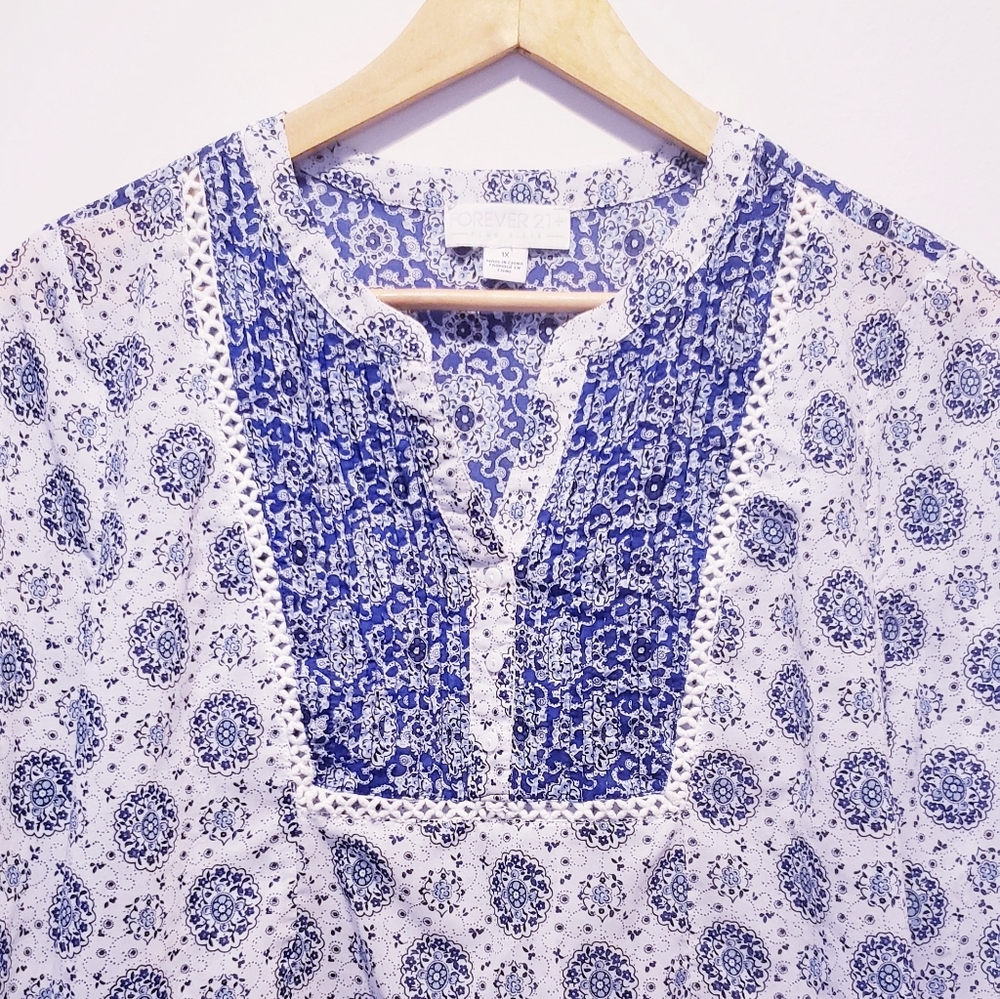 Forever 21+ plus sizes blouse - size 1X - Picture 4 of 10